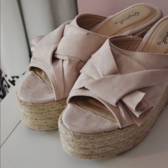 Pink Wedges - Picture 2 of 4